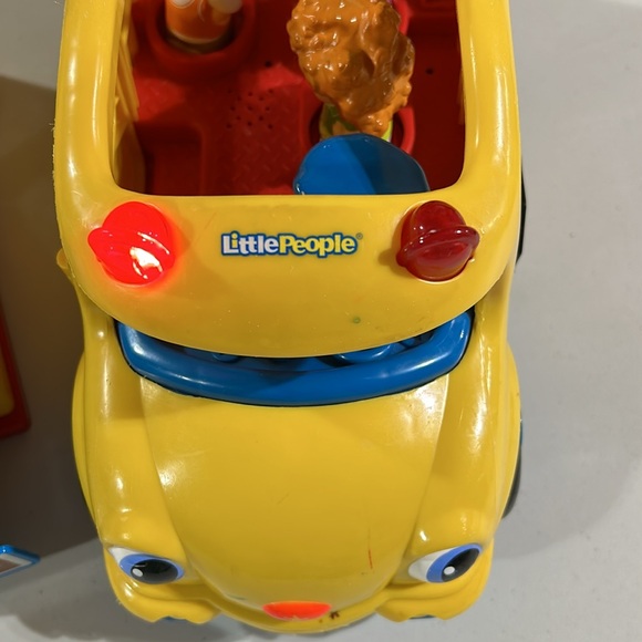 Fisher-price bundle. School bus with 4 children and cash register. - Picture 2 of 6